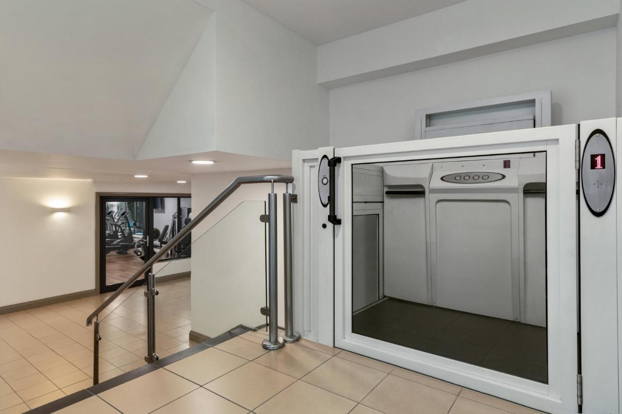 Holiday Inn Birmingham Airport - Nec By Ihg Бекенхил Екстериор снимка